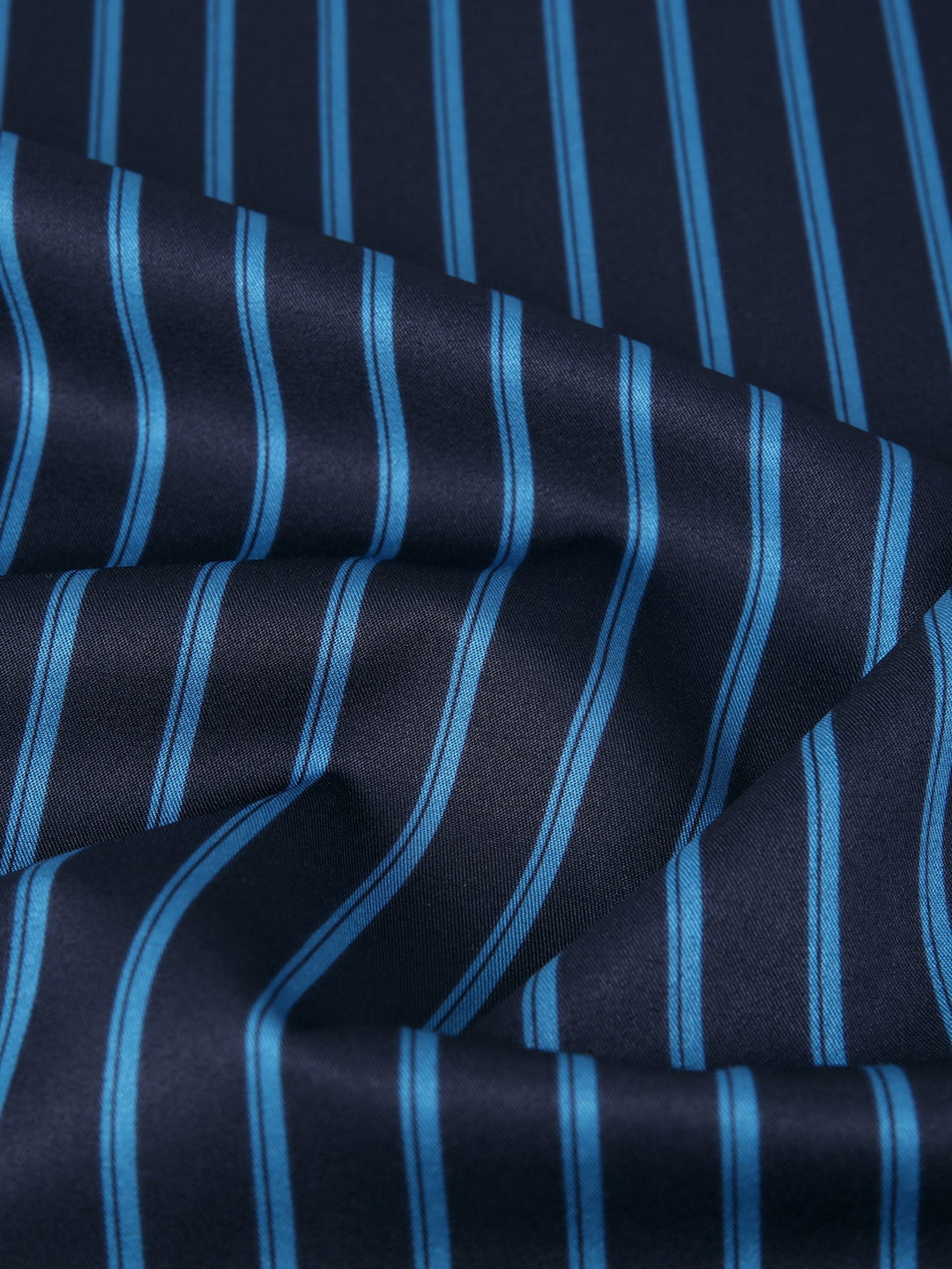 Chemise Rayée Coupe Tailleur – Col Classique